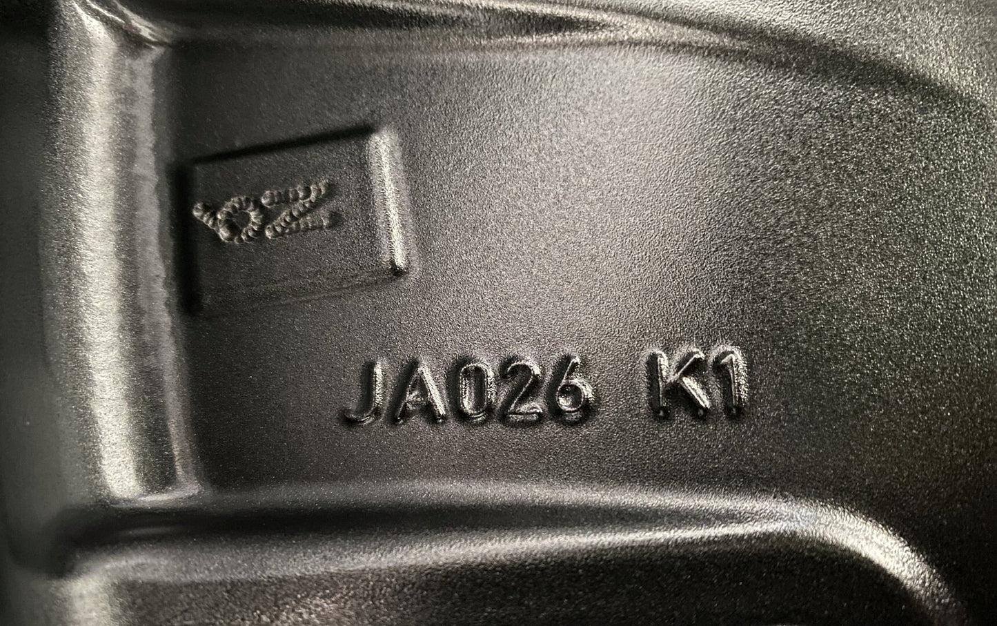 T4K3896