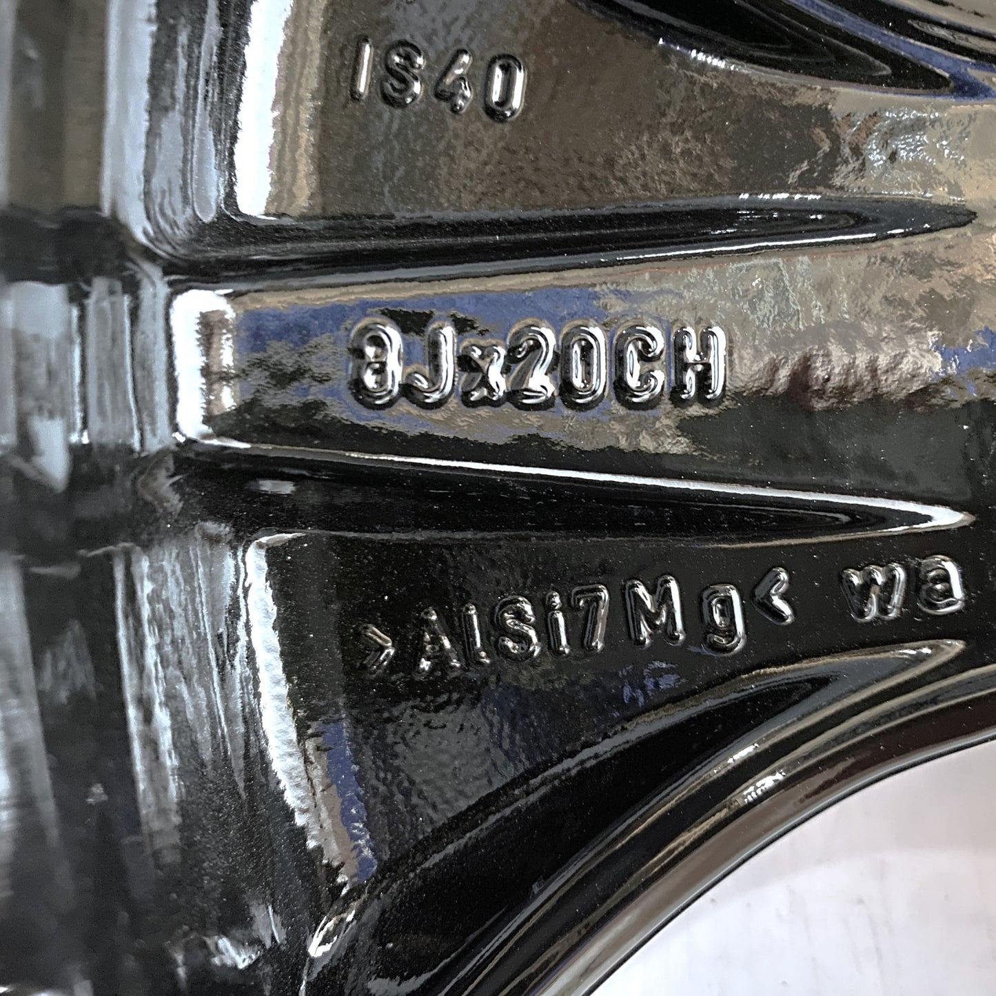 J9C3208