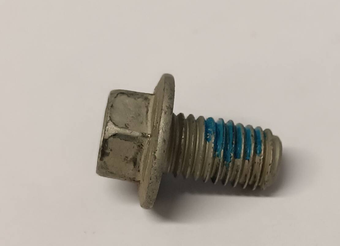 LR038661,C2D25075
