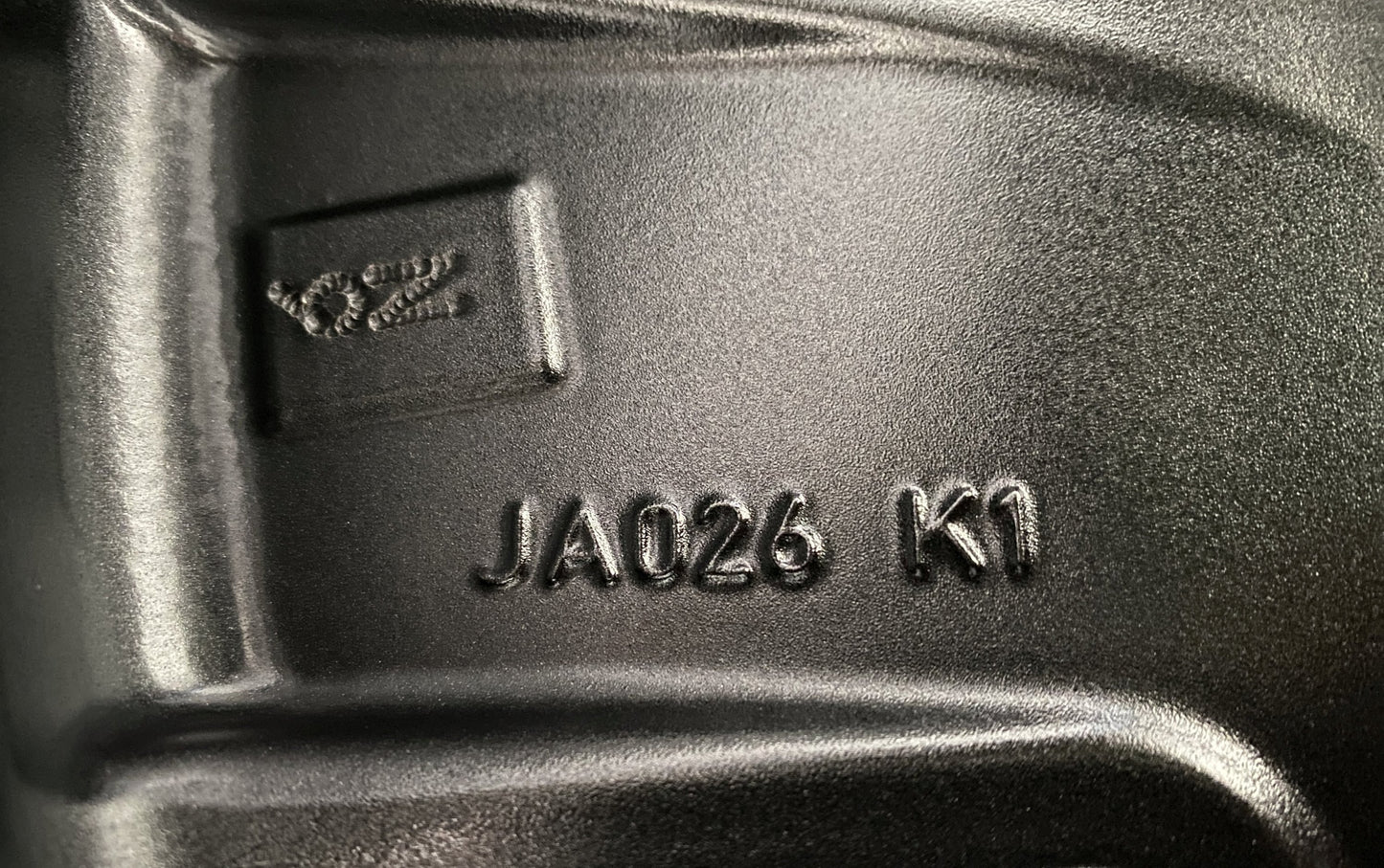 T4K3896