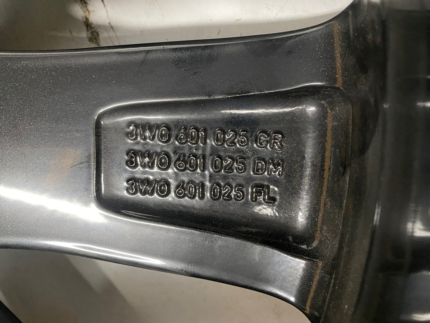 3W0601025DM