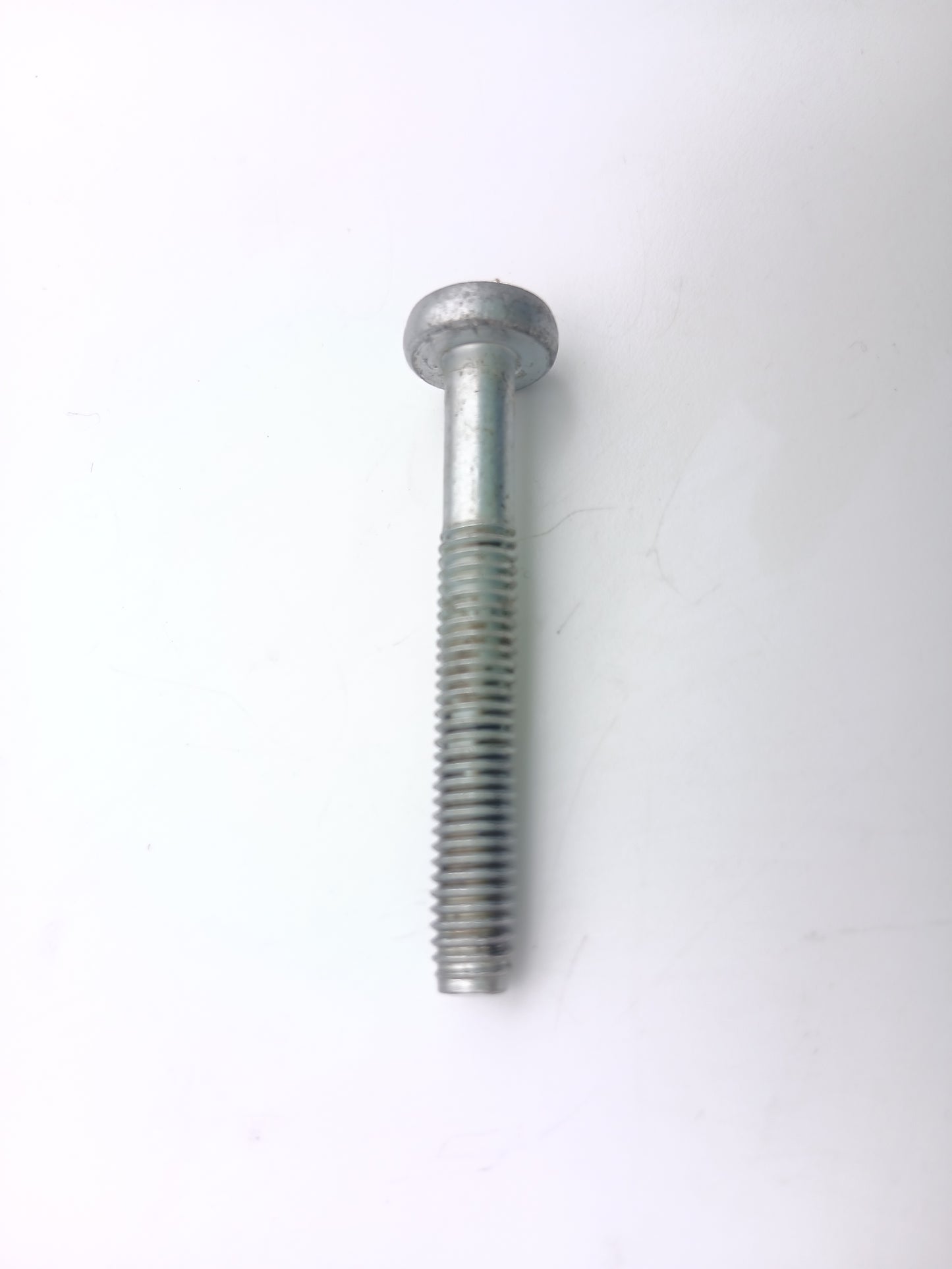 LR011273,AJ810577