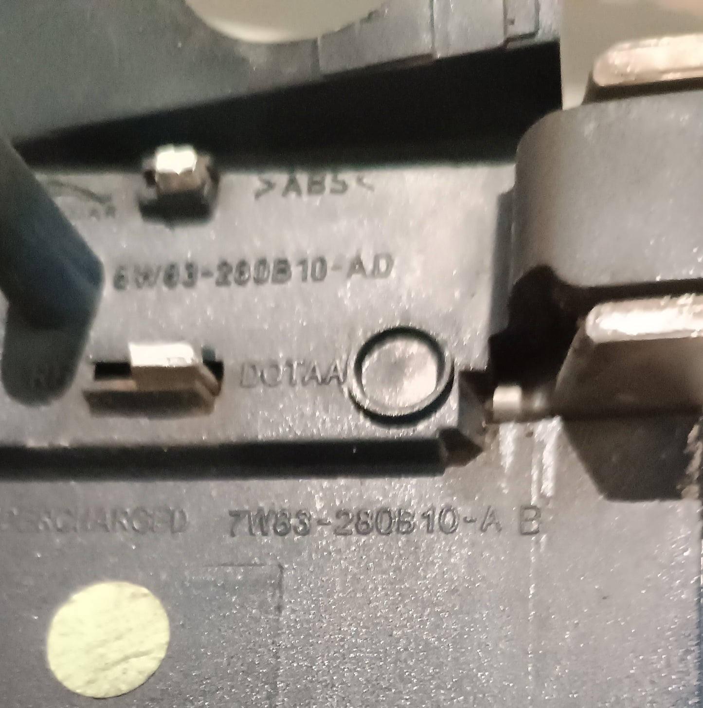 C2P8583