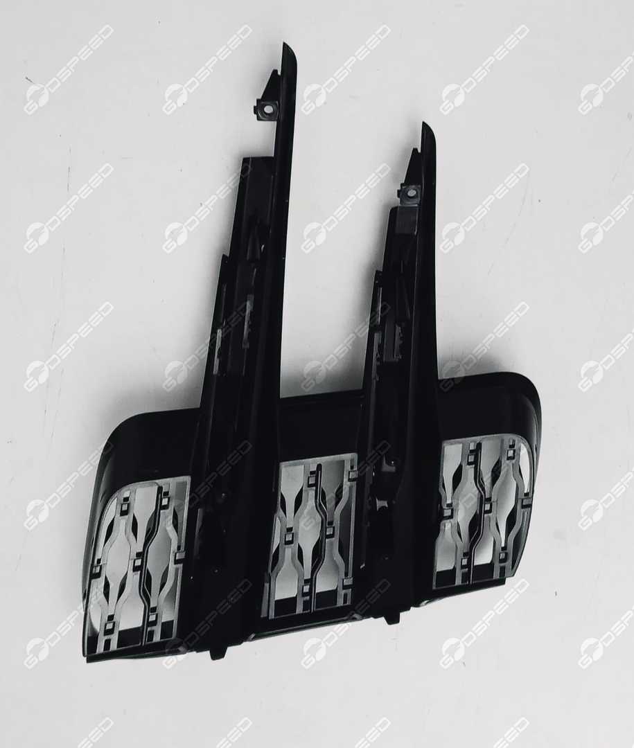 Seitlicher offener Kühlergrill New RR Evoque LR114729