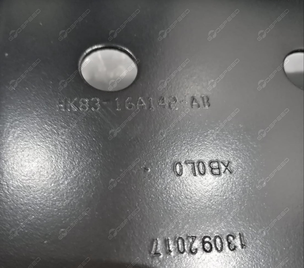 Mocowanie błotnika, Używane, przód prawo, F-PACE (X761), T4A6045