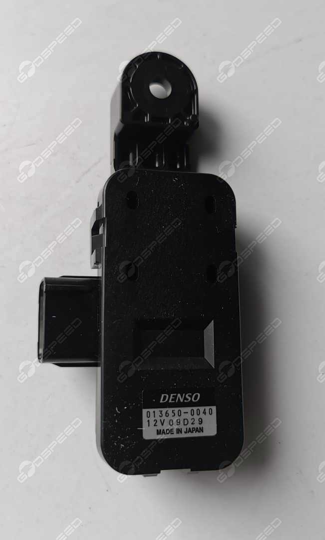 Czujnik Temperatury Na Pasie F-Type XF-250 XJ-351 XK-150 C2D23551