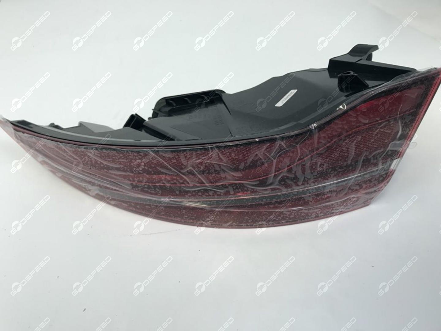 Lampa Tył W Błotnik Xe Lift LHD ,RHD Prawo XE (X760) T4N25427 T4N37140 Nowe