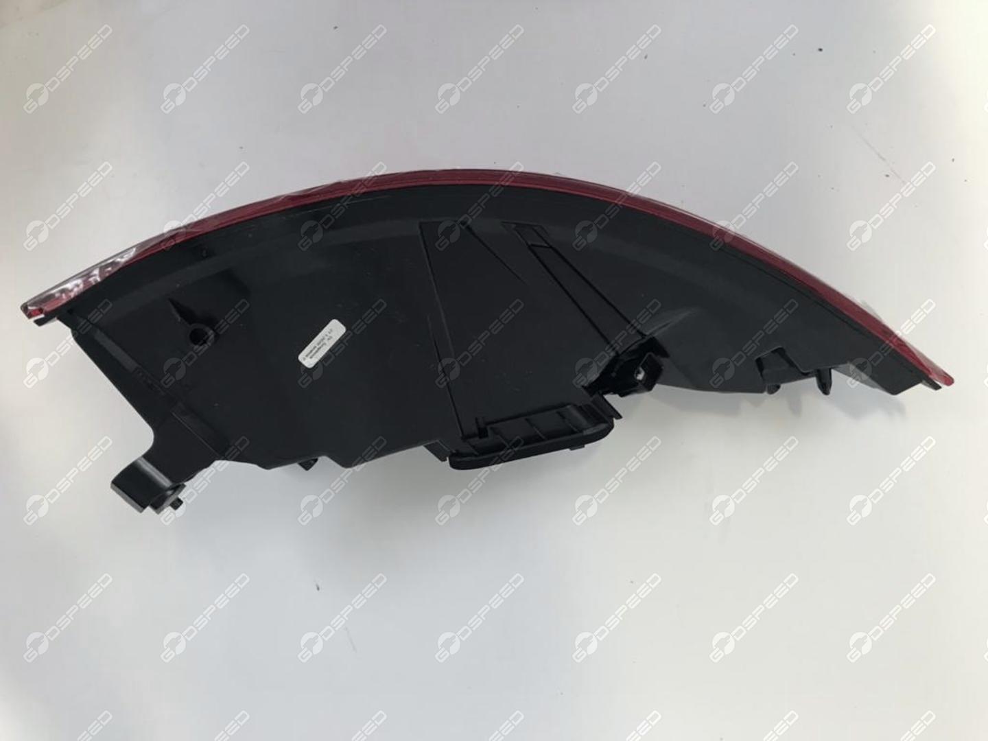 Lampa Tył W Błotnik Xe Lift LHD ,RHD Prawo XE (X760) T4N25427 T4N37140 Nowe