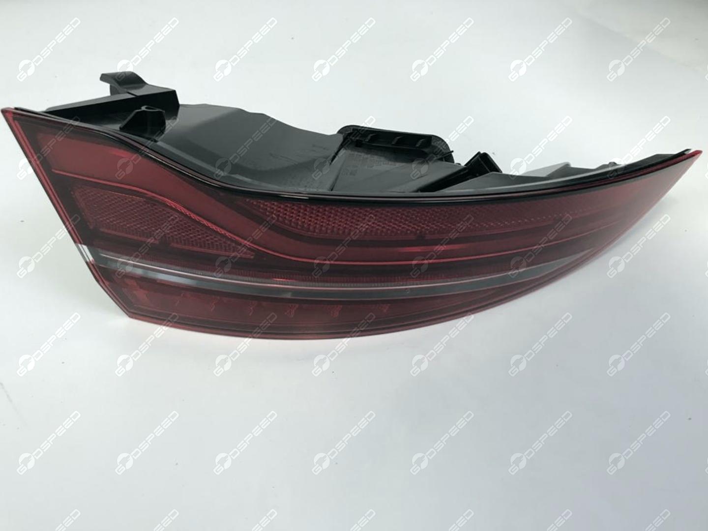 Lampa Tył W Błotnik LHD ,RHD Lewo XE (X760) T4N25429 T4N37142 Nowe