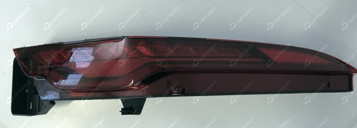 Lampa W Błotnik Tył Prawo F-TYPE (X152) T2R68846 Nowe