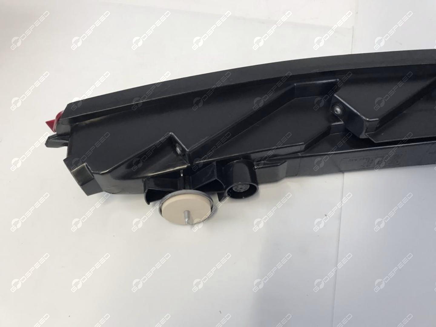 Lampa W Klape F-Type Coupe T2R17730