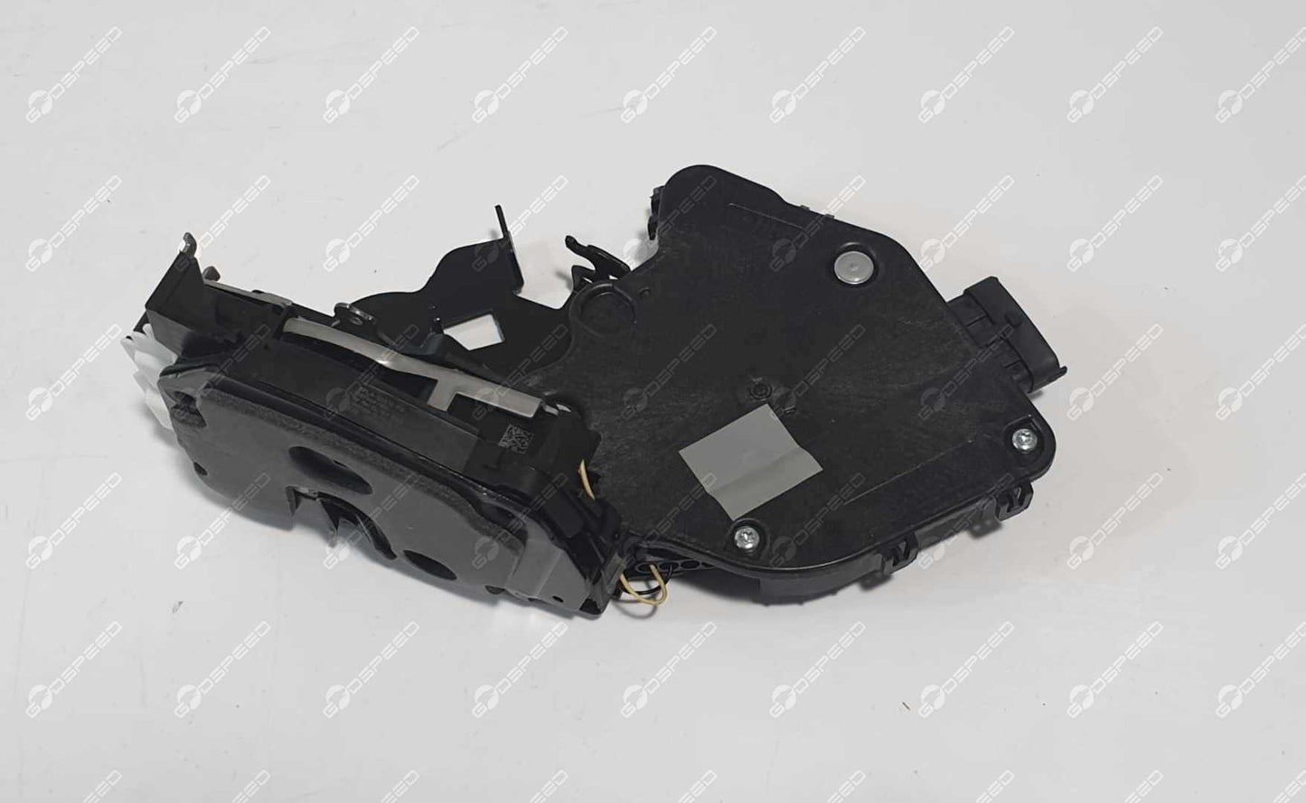 Zamek drzwi prawy tył DISCOVERY SPORT (L550) E-PACE (X540) F-PACE (X761) RANGE ROVER (L405) RR SPORT XE (X760) XF (X260), LR078745 T2H17437