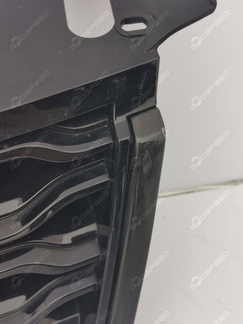 Grill środkowy zderzaka Range Rover SPORT (L494) LR104019 LR122962 Carbon - Używany