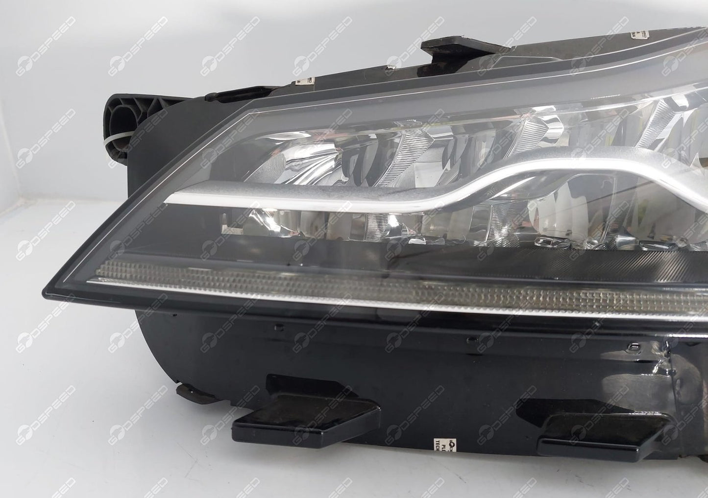 Lampa LED przód lewa Jaguar F-PACE (X761) XF (X260) T2H6242 T2H18942 T2H19465 T2H24596 13 pin Używana