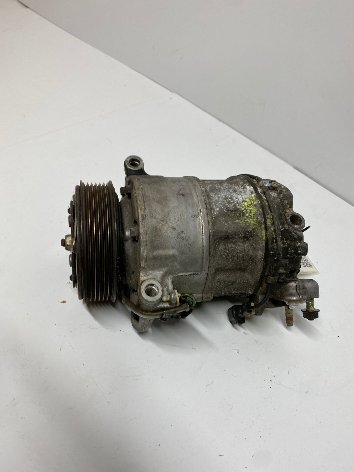 LR058017,LR013934,C2Z4345,C2D38611