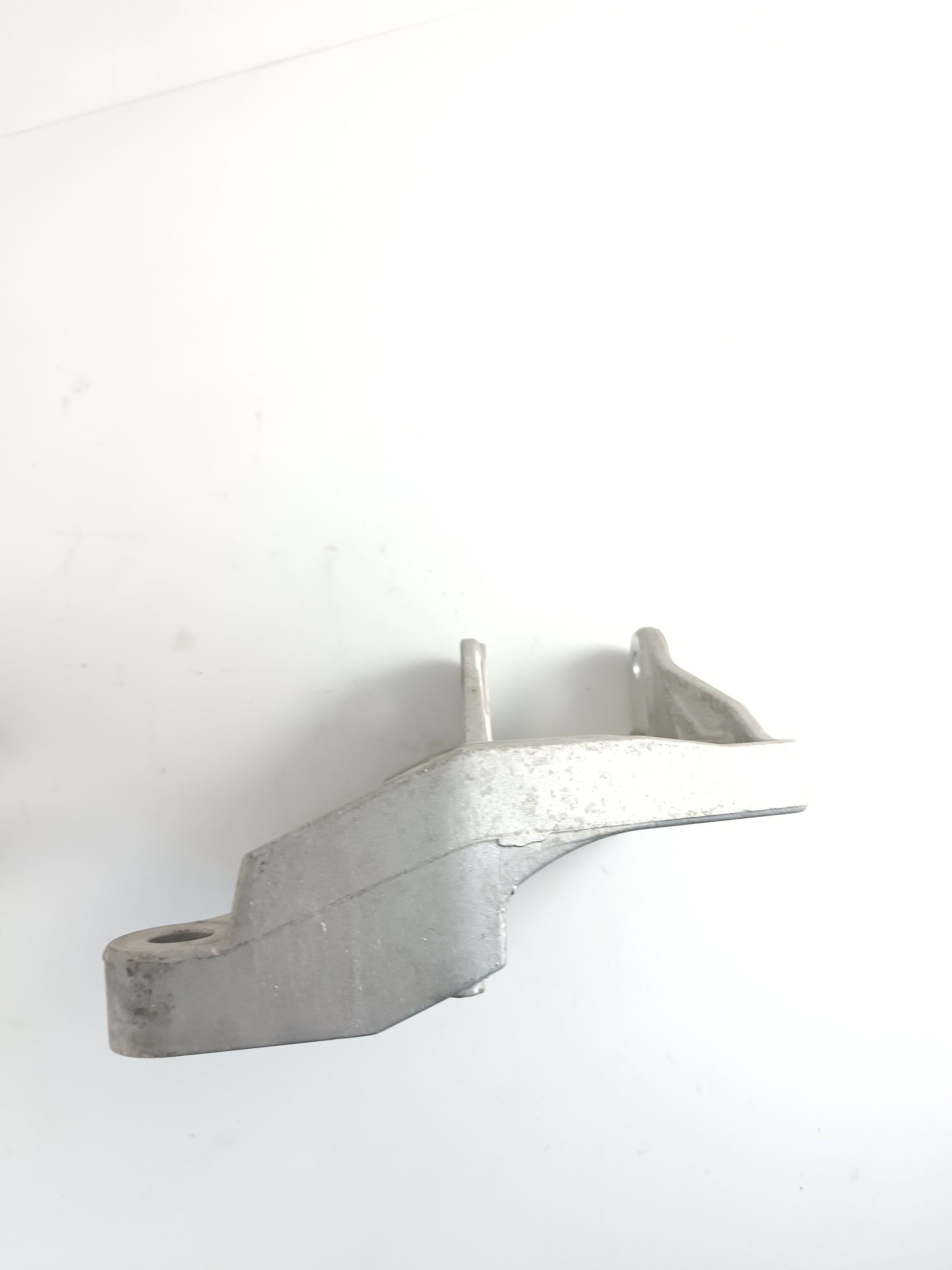 LR095899,LR071977,J9C1512
