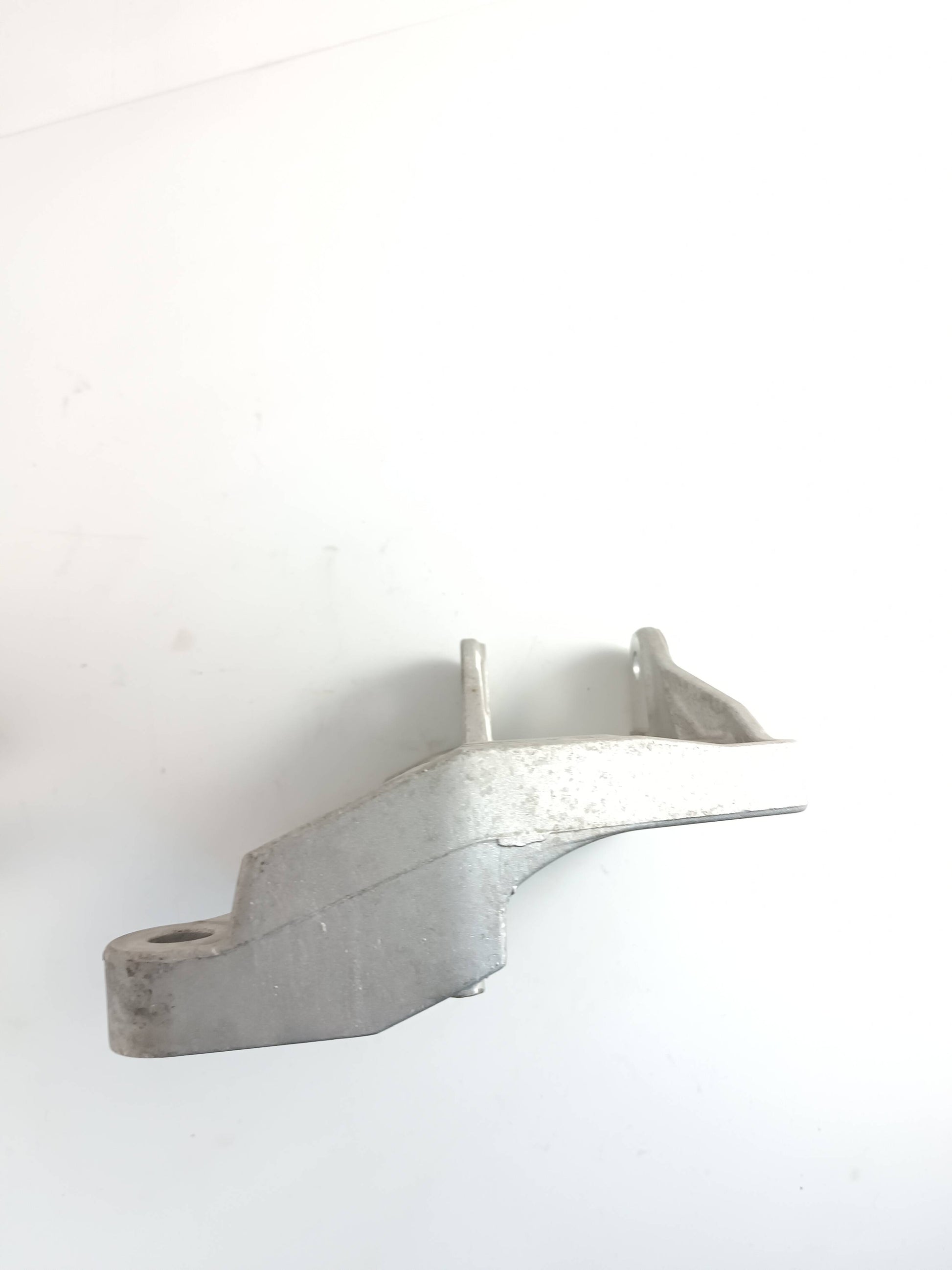 LR095899,LR071977,J9C1512
