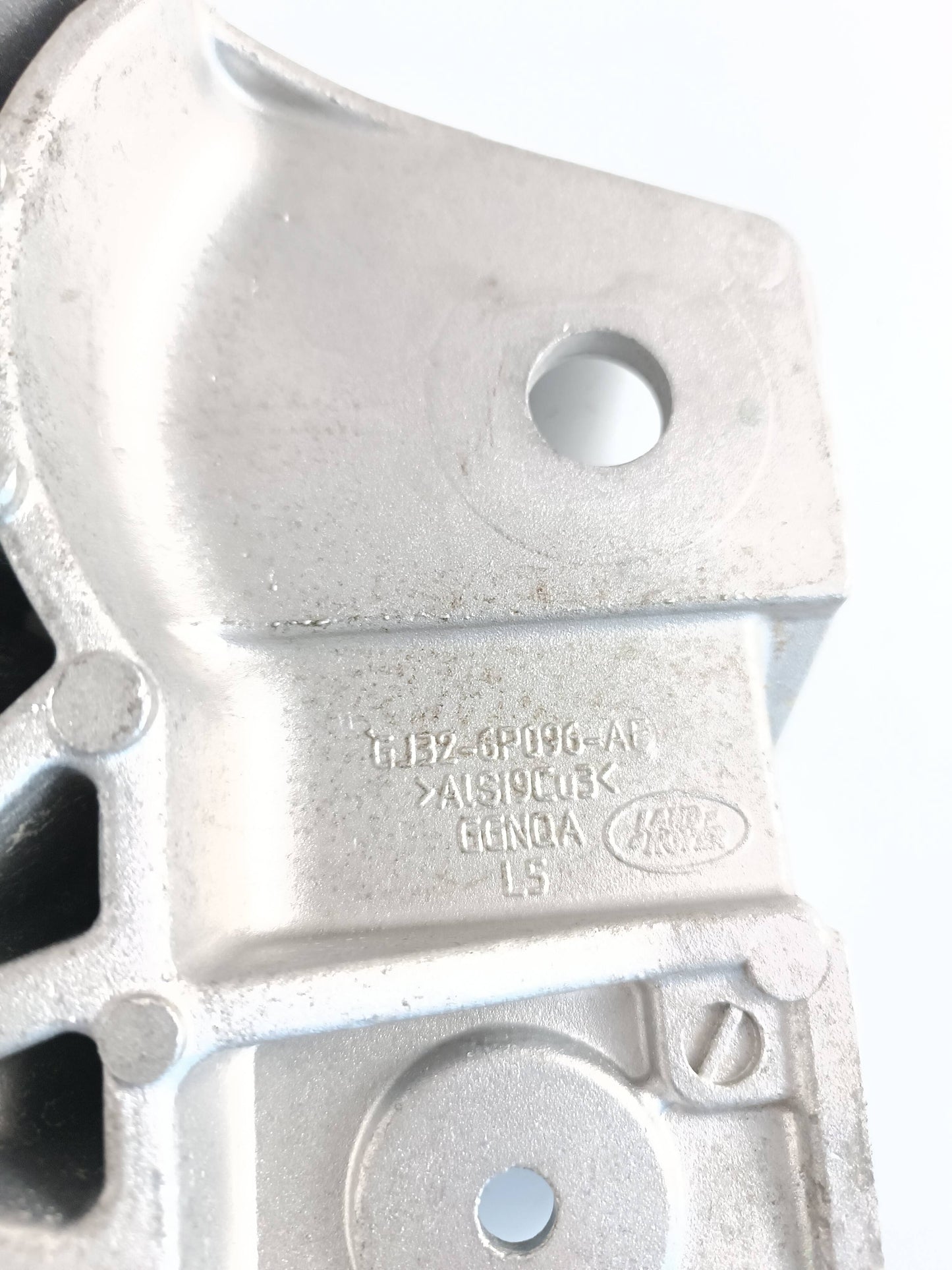 LR095899,LR071977,J9C1512