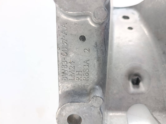 C2Z4399,AJ813753