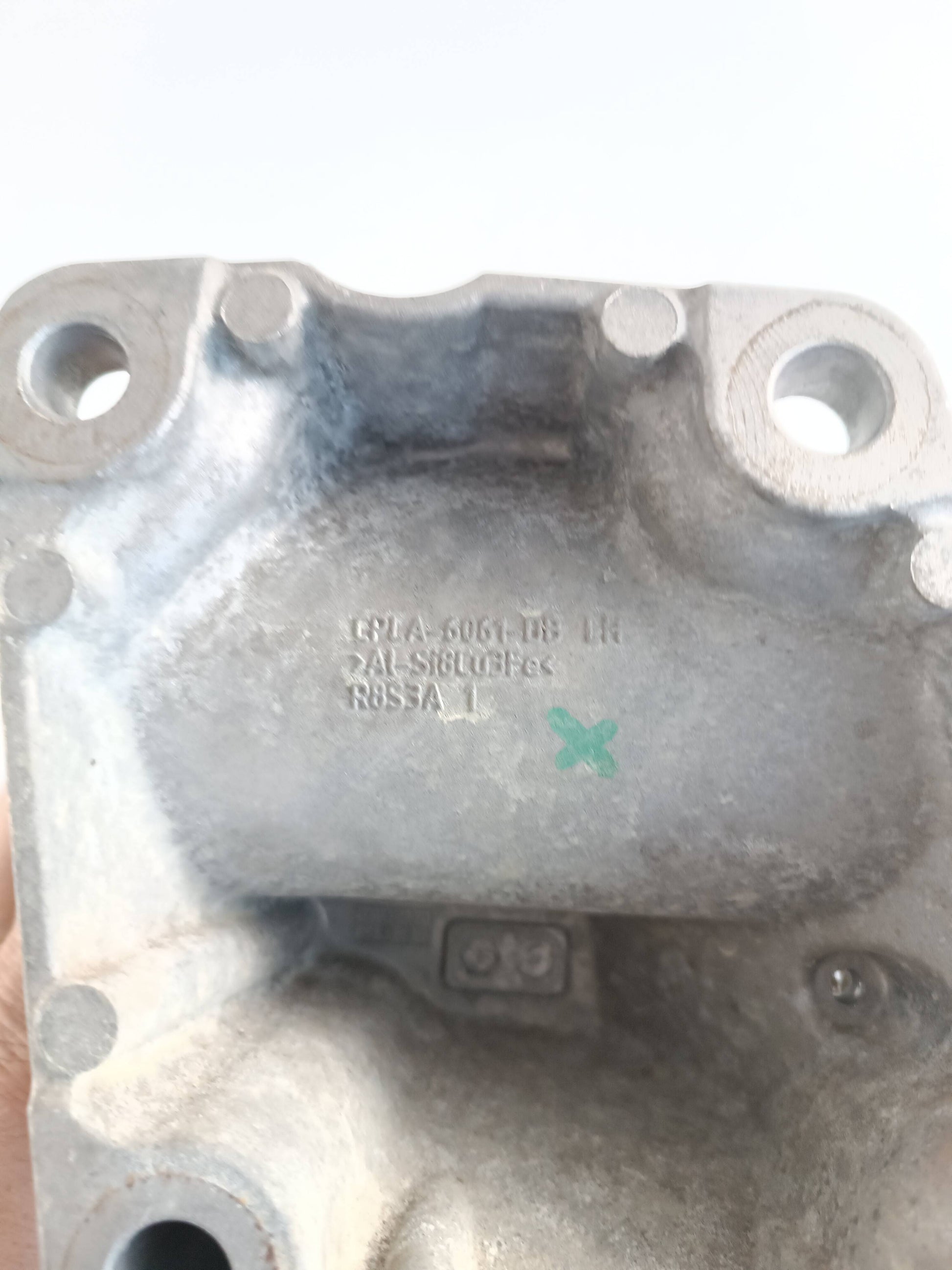 LR075190,LR033185