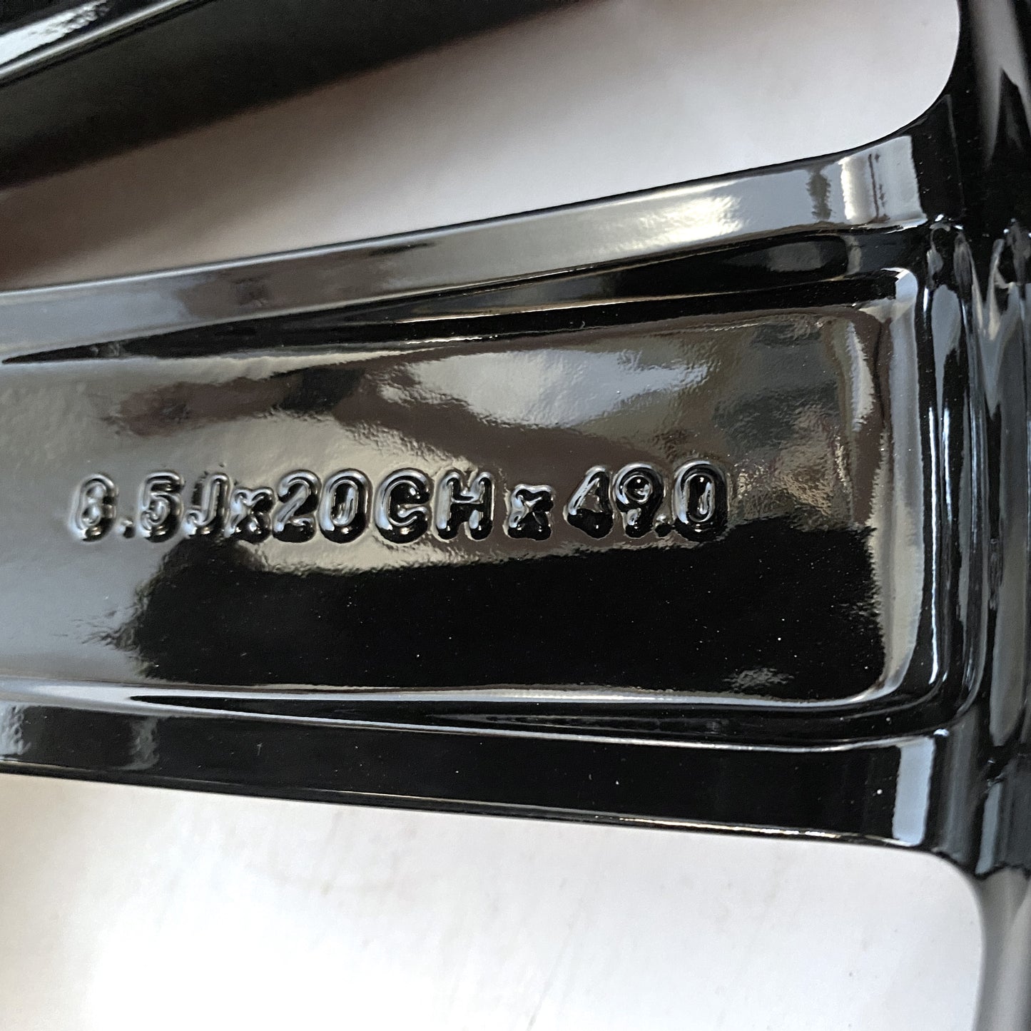 T2H5945