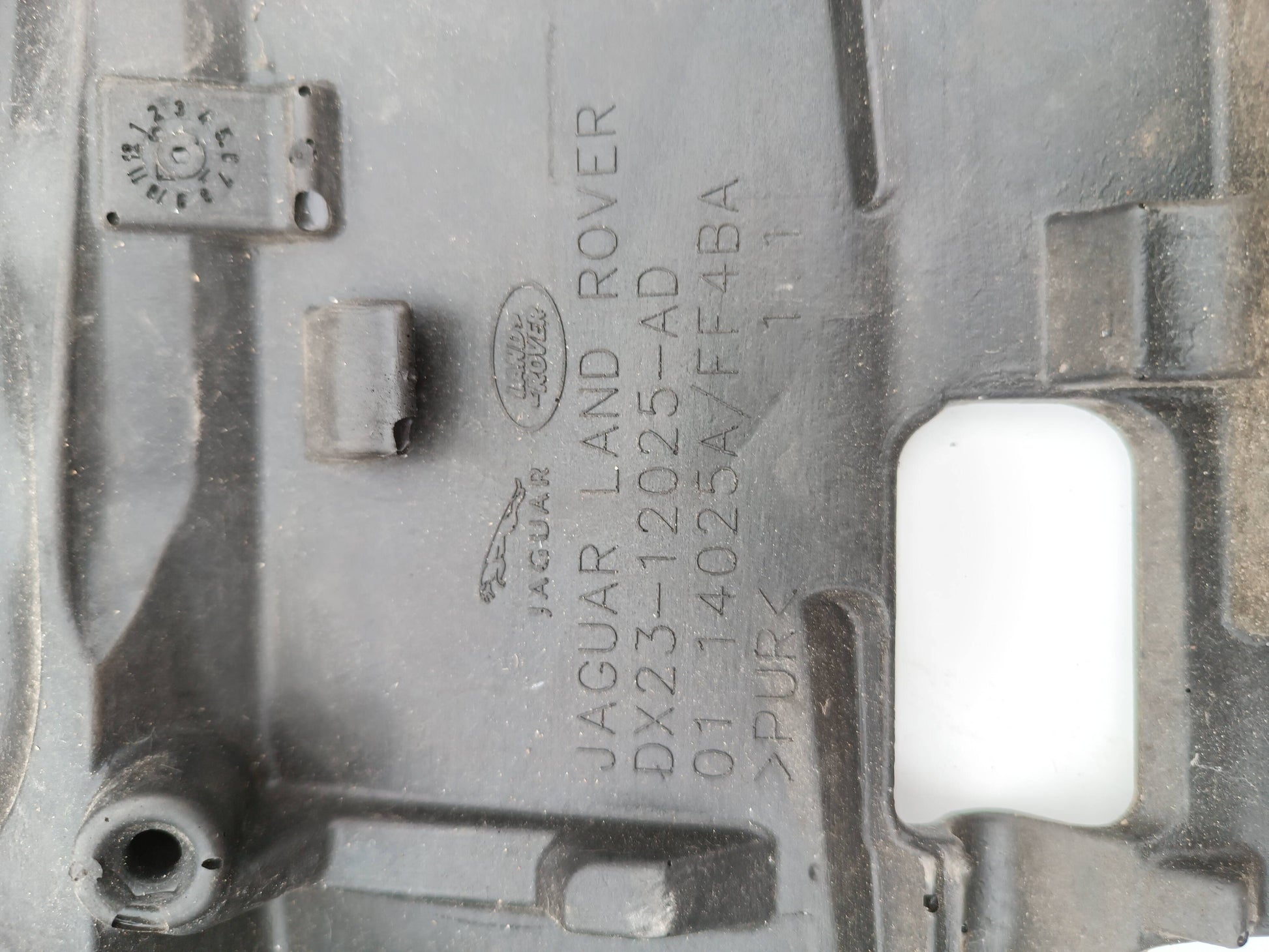 LR041660,C2Z28259,C2Z20757,AJ813955,AJ813783