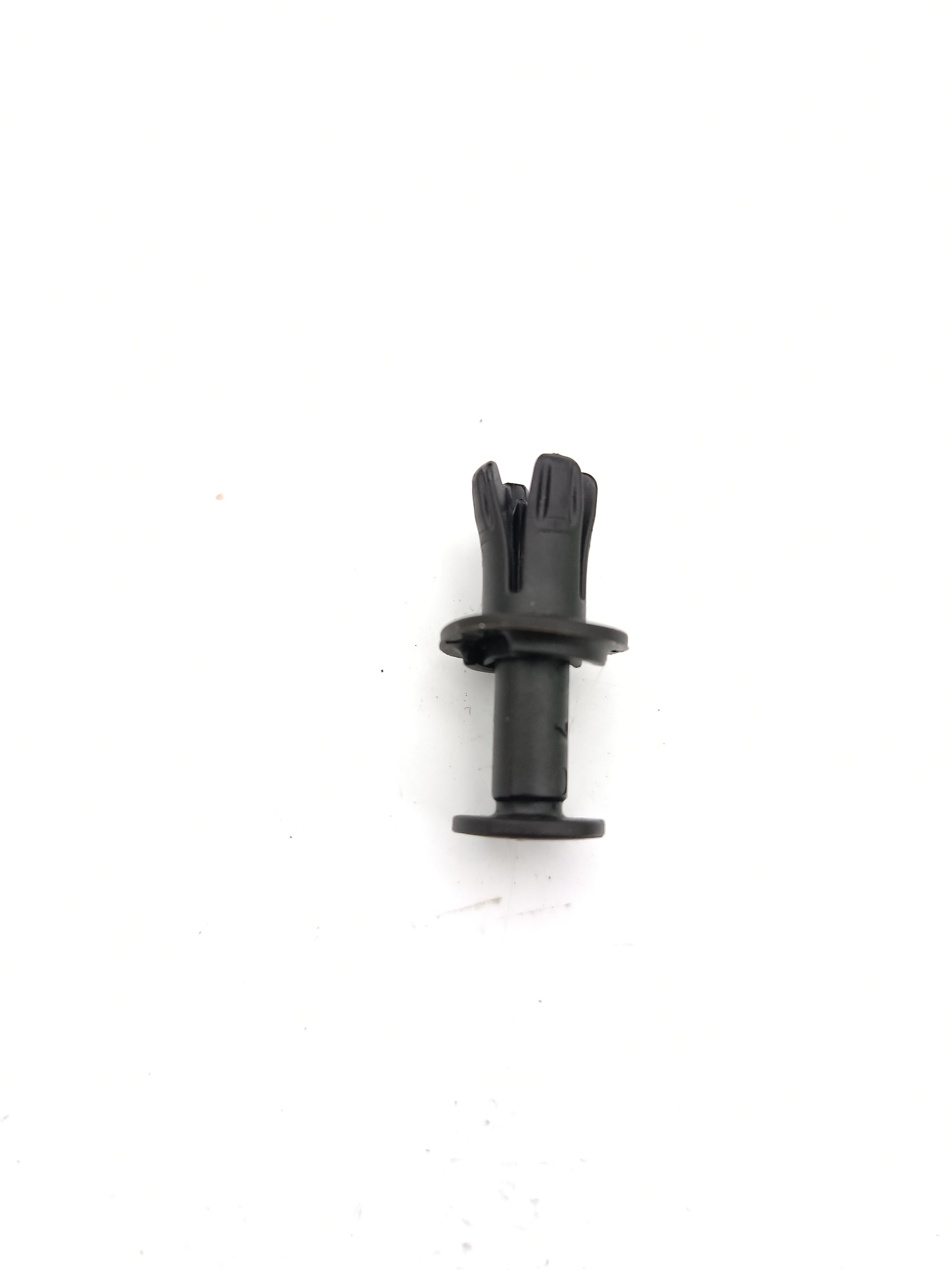 T2H6622,LR071767
