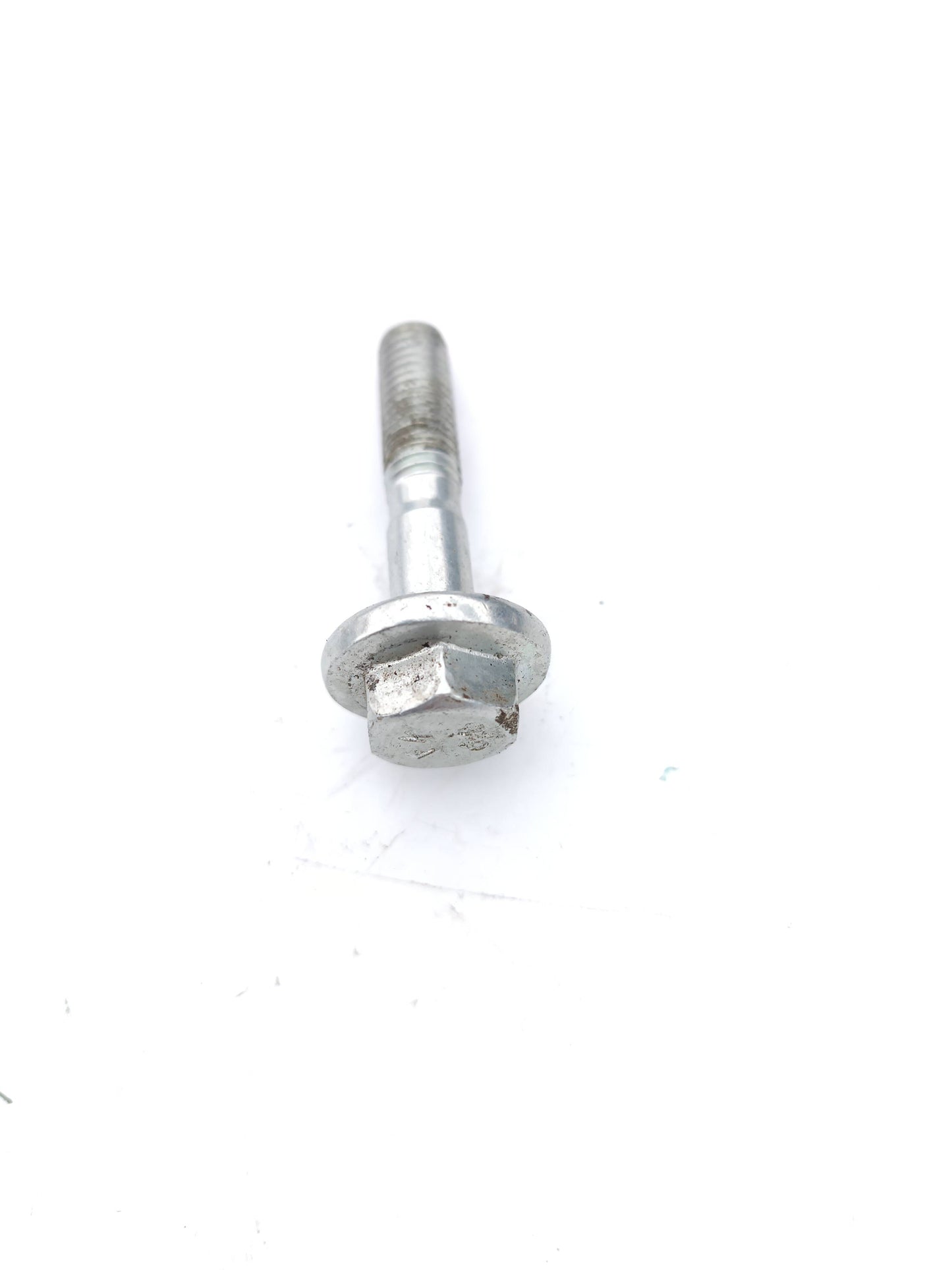 LR016837,AJ811608