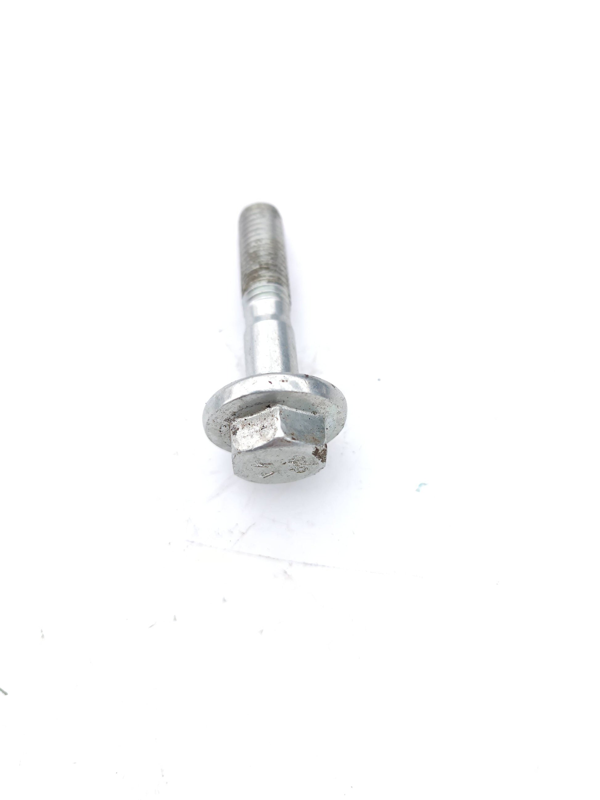 LR016837,AJ811608