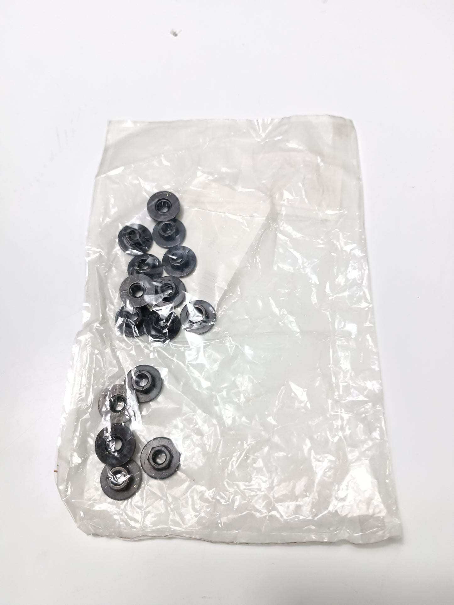 LR038528,C2D40989