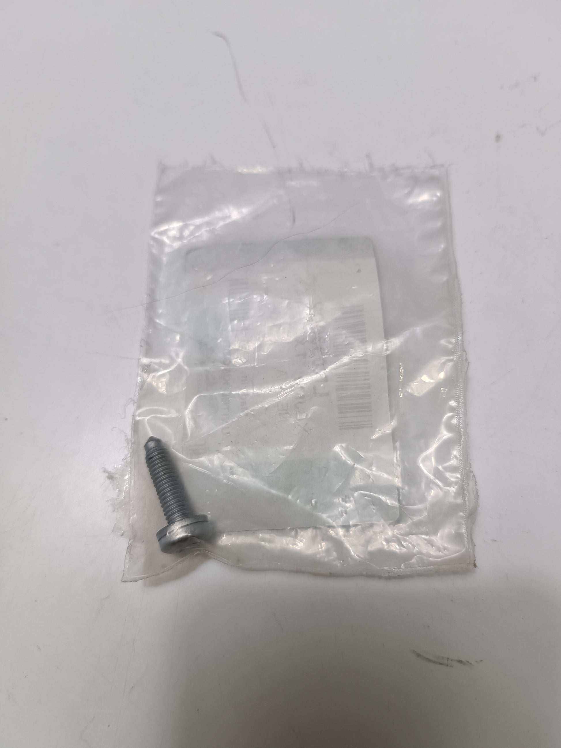 LR033002,C2D11190
