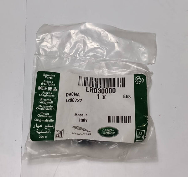 LR030000