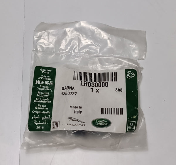 LR030000