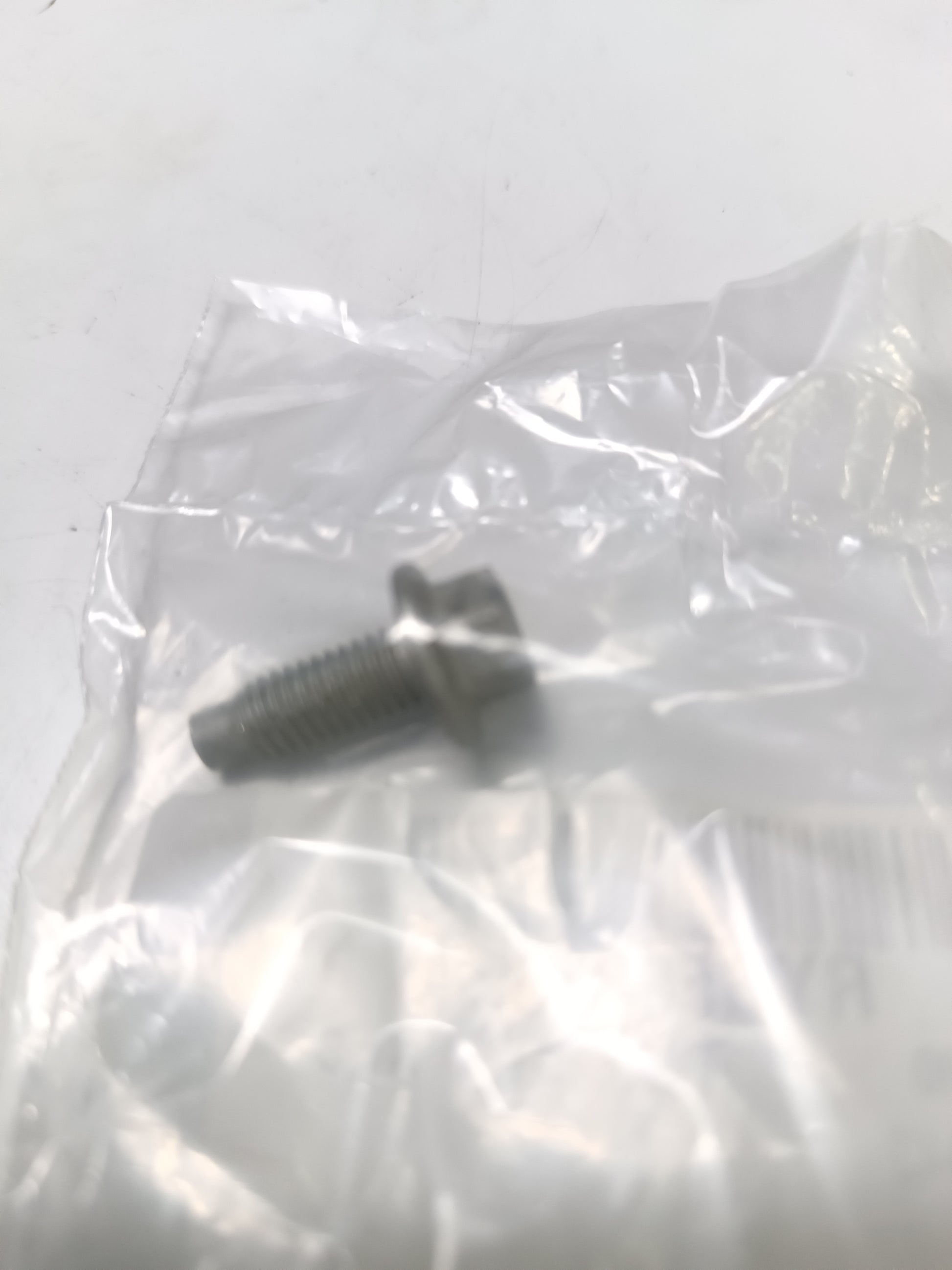 XR848055,RYG500160