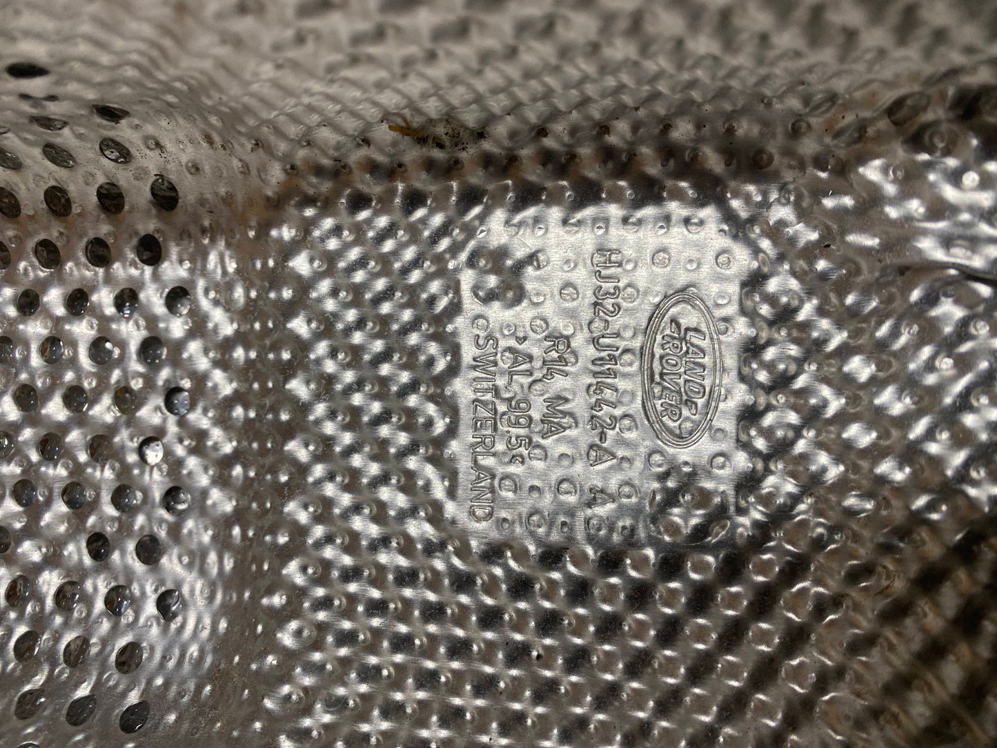 LR136882,LR094447,J9C1688