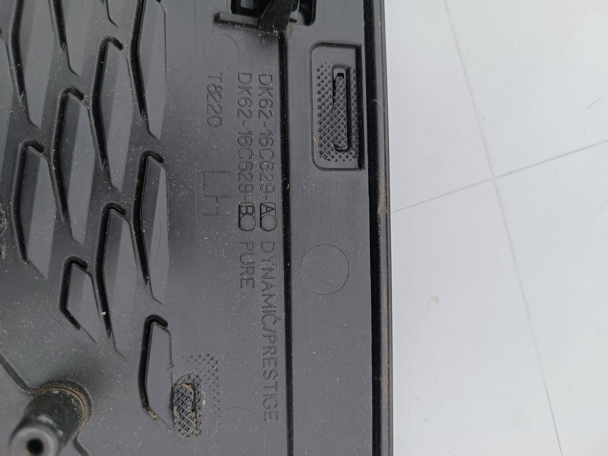 LR052981,LR044145