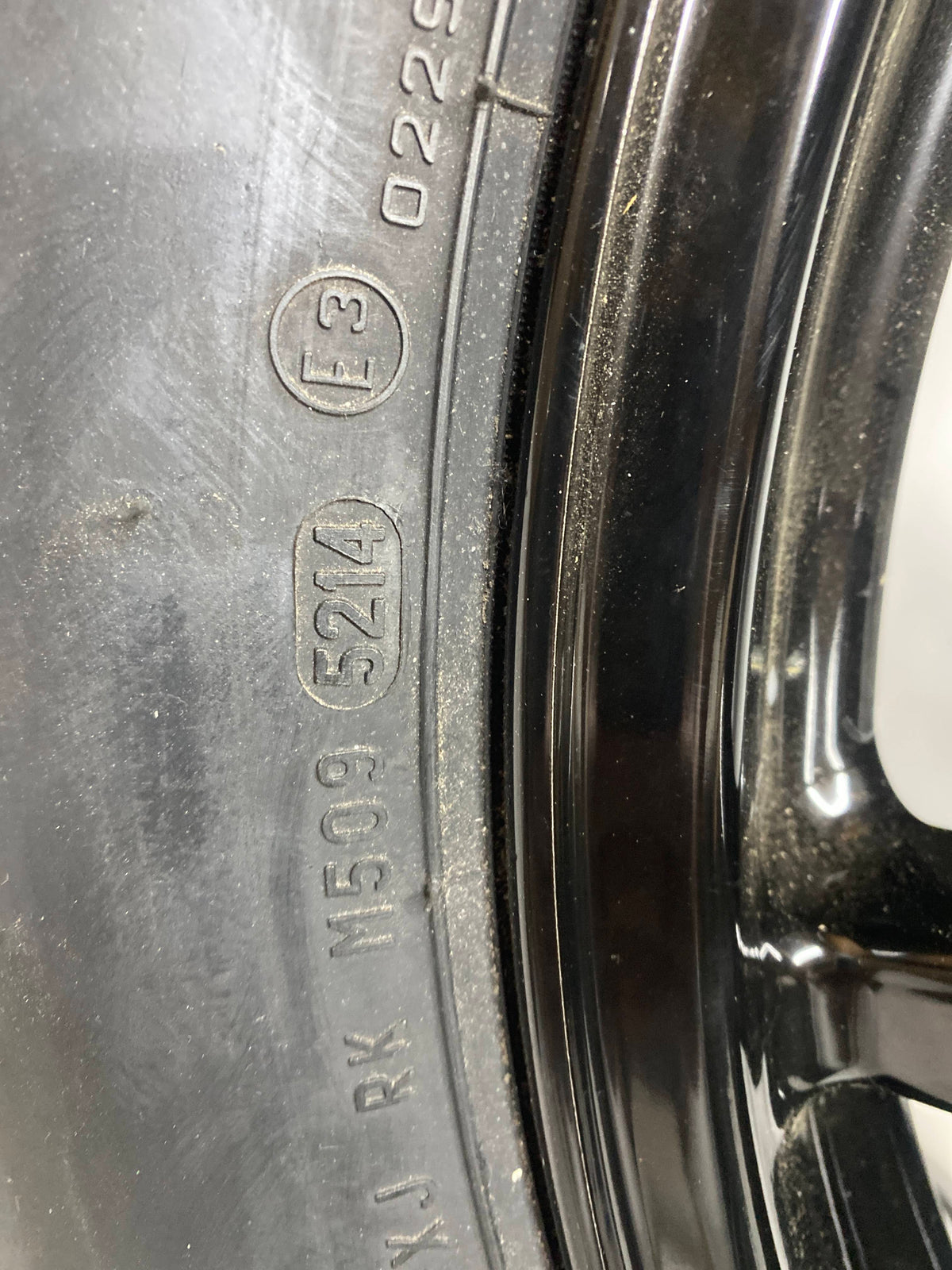 LR033229