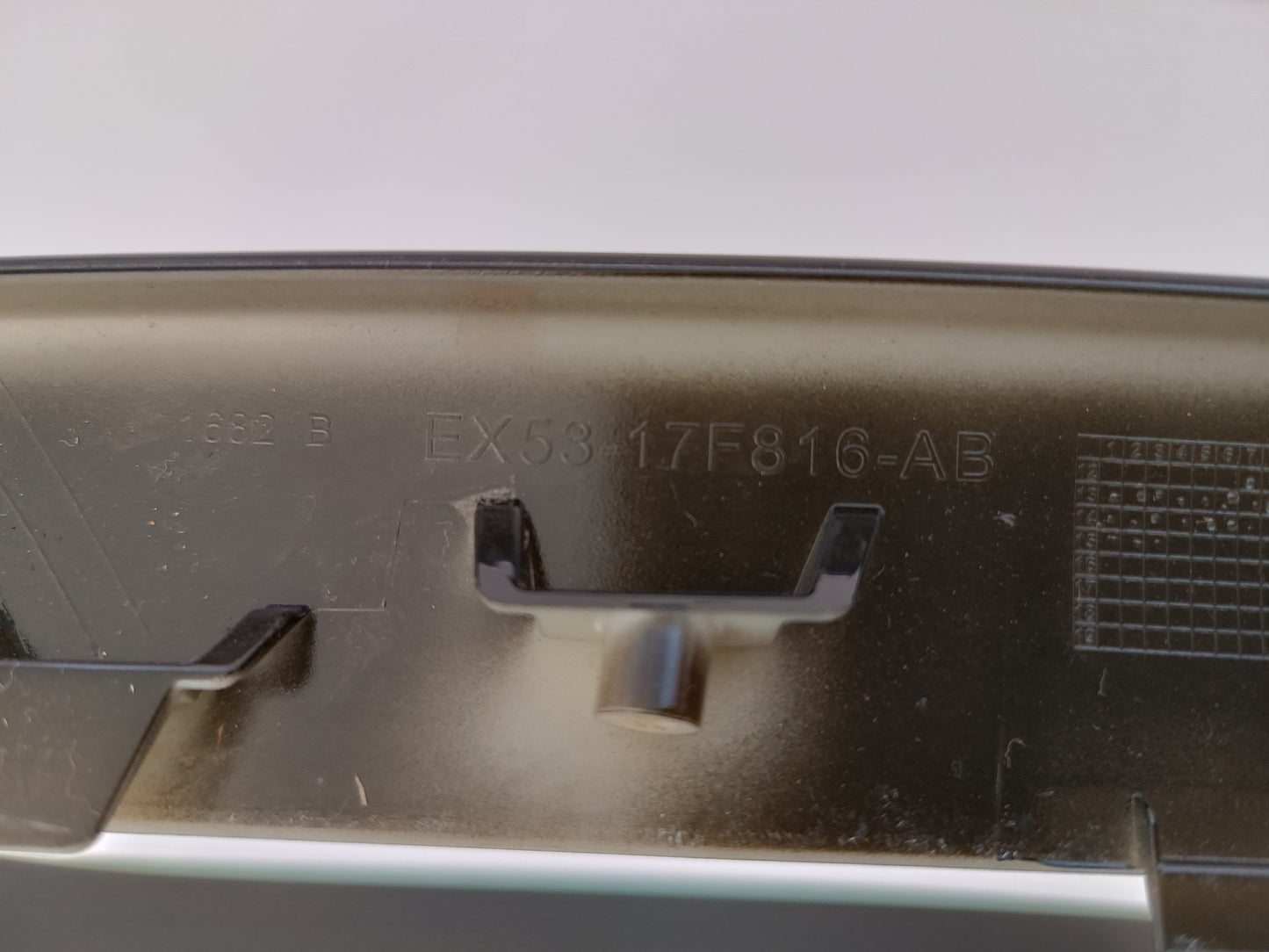 T2R3563