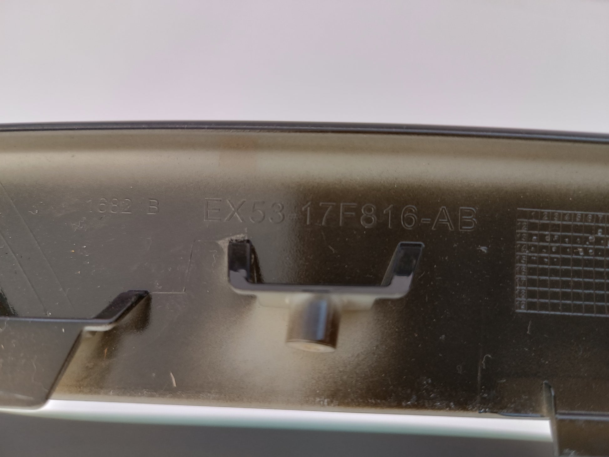 T2R3563