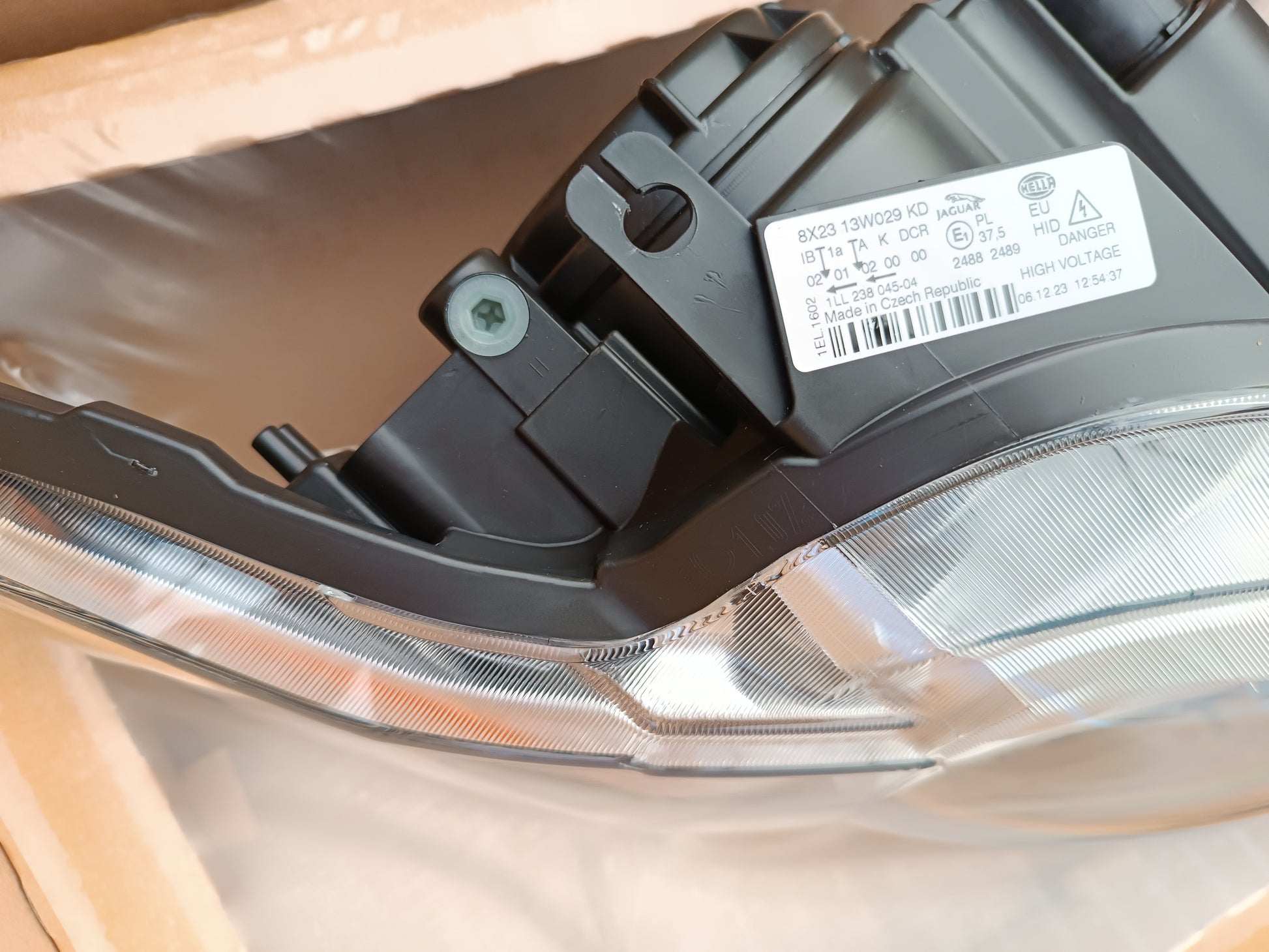 C2Z3468,C2Z30854,C2Z13822