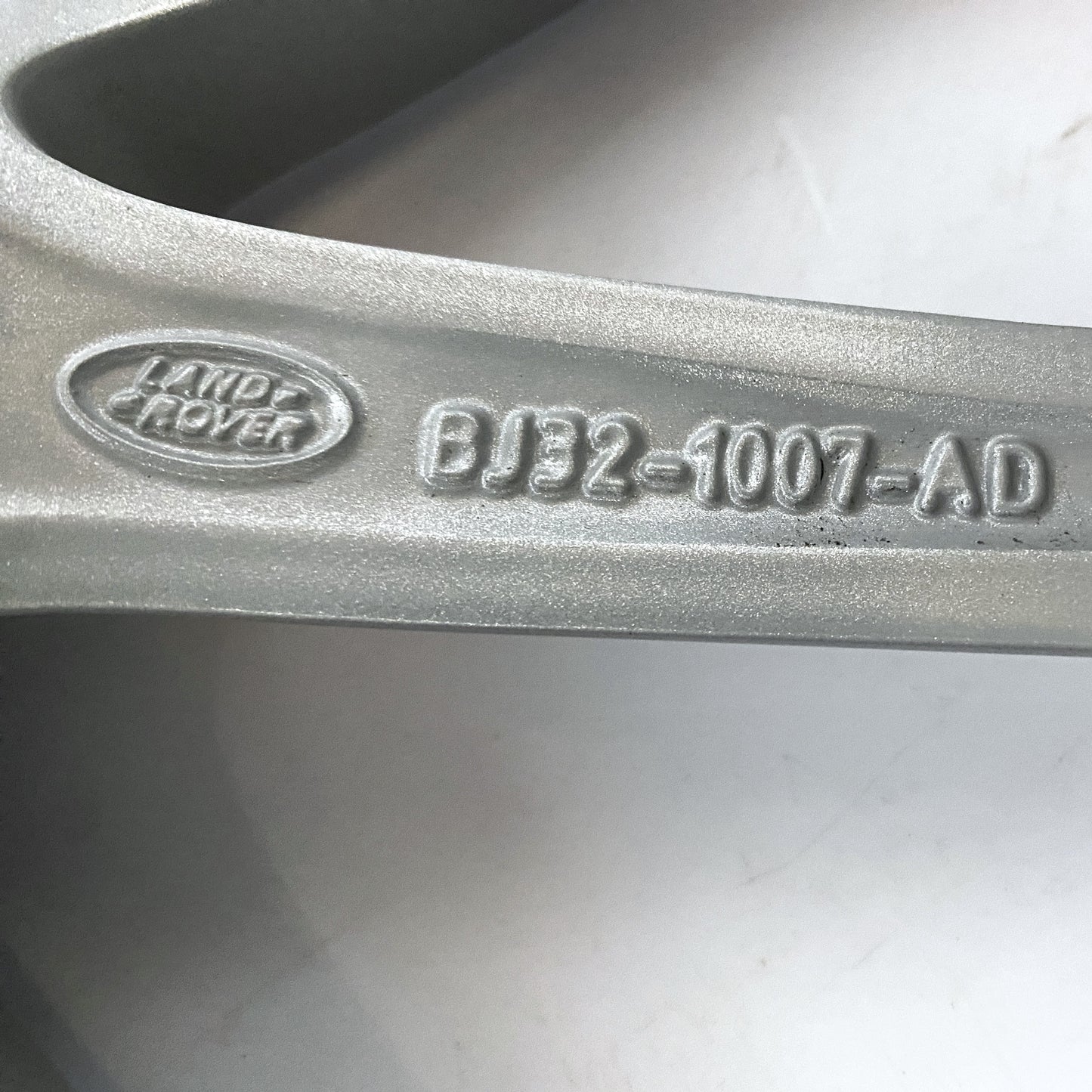 LR073511,LR066480,LR048429,LR024421,J9C1273