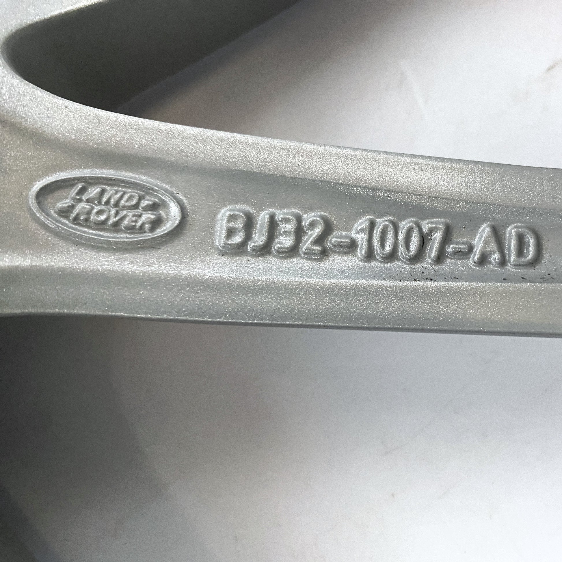 LR073511,LR066480,LR048429,LR024421,J9C1273