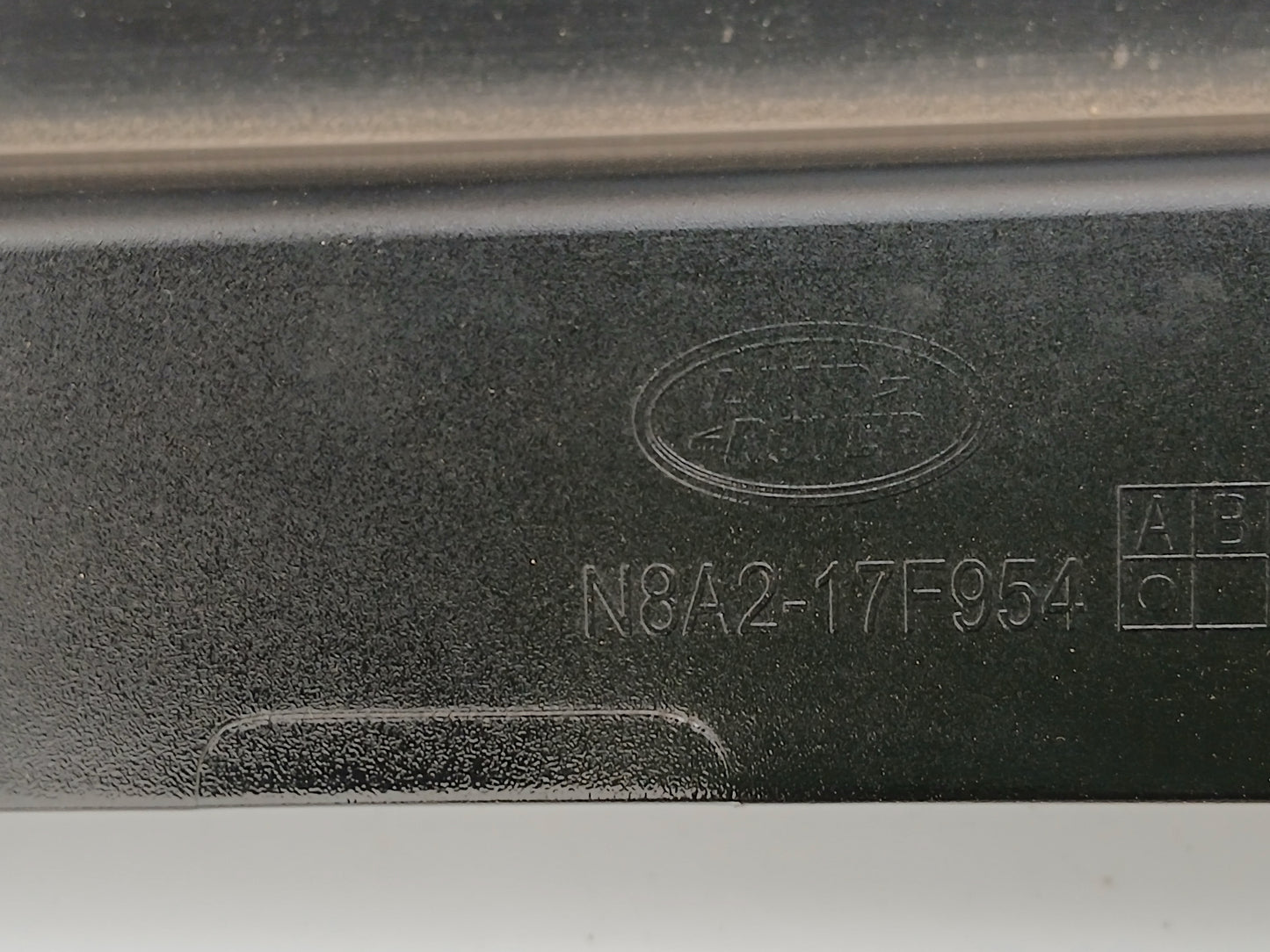 LR180852