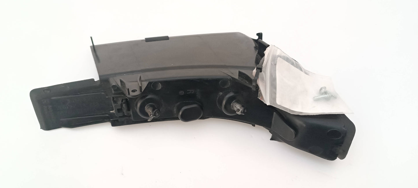 C2Z30552,C2Z23049