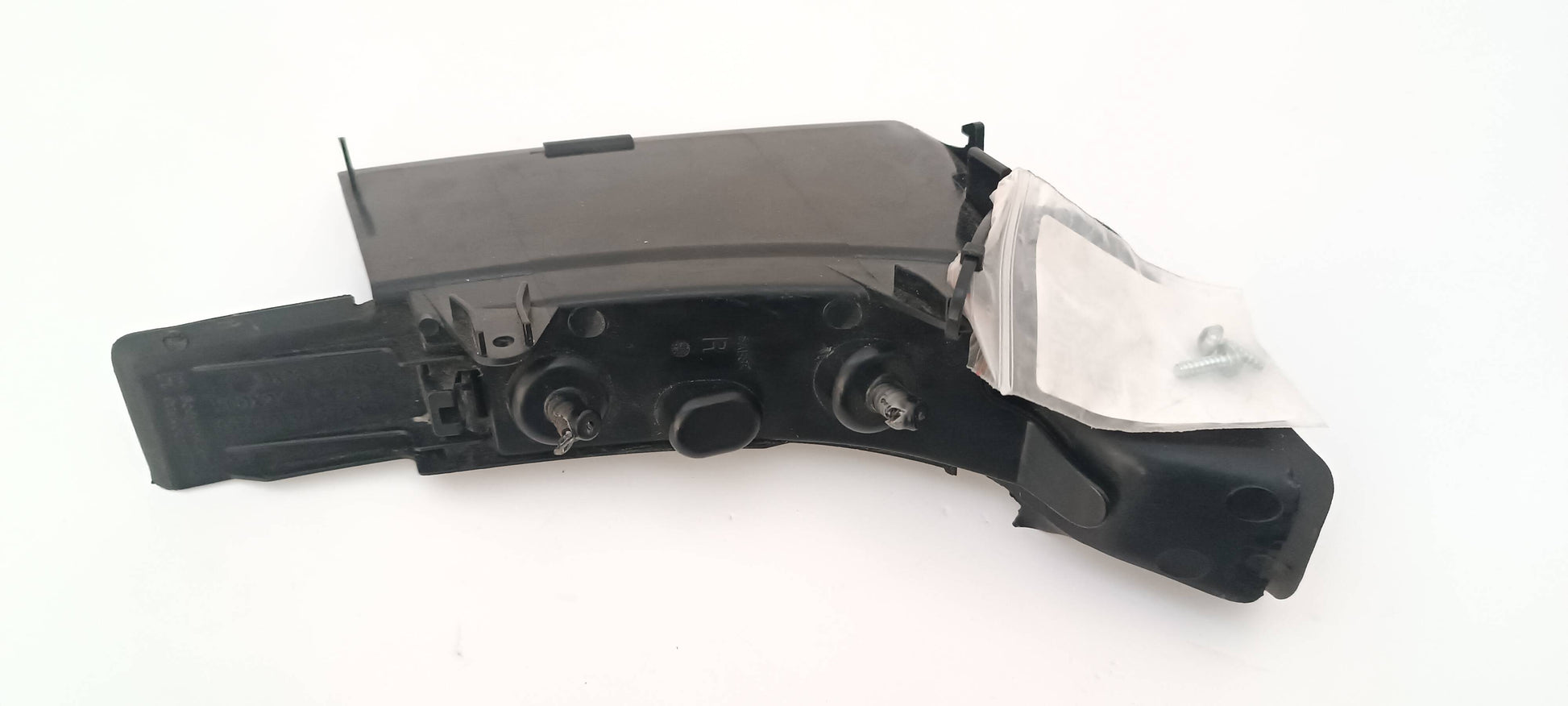 C2Z30552,C2Z23049