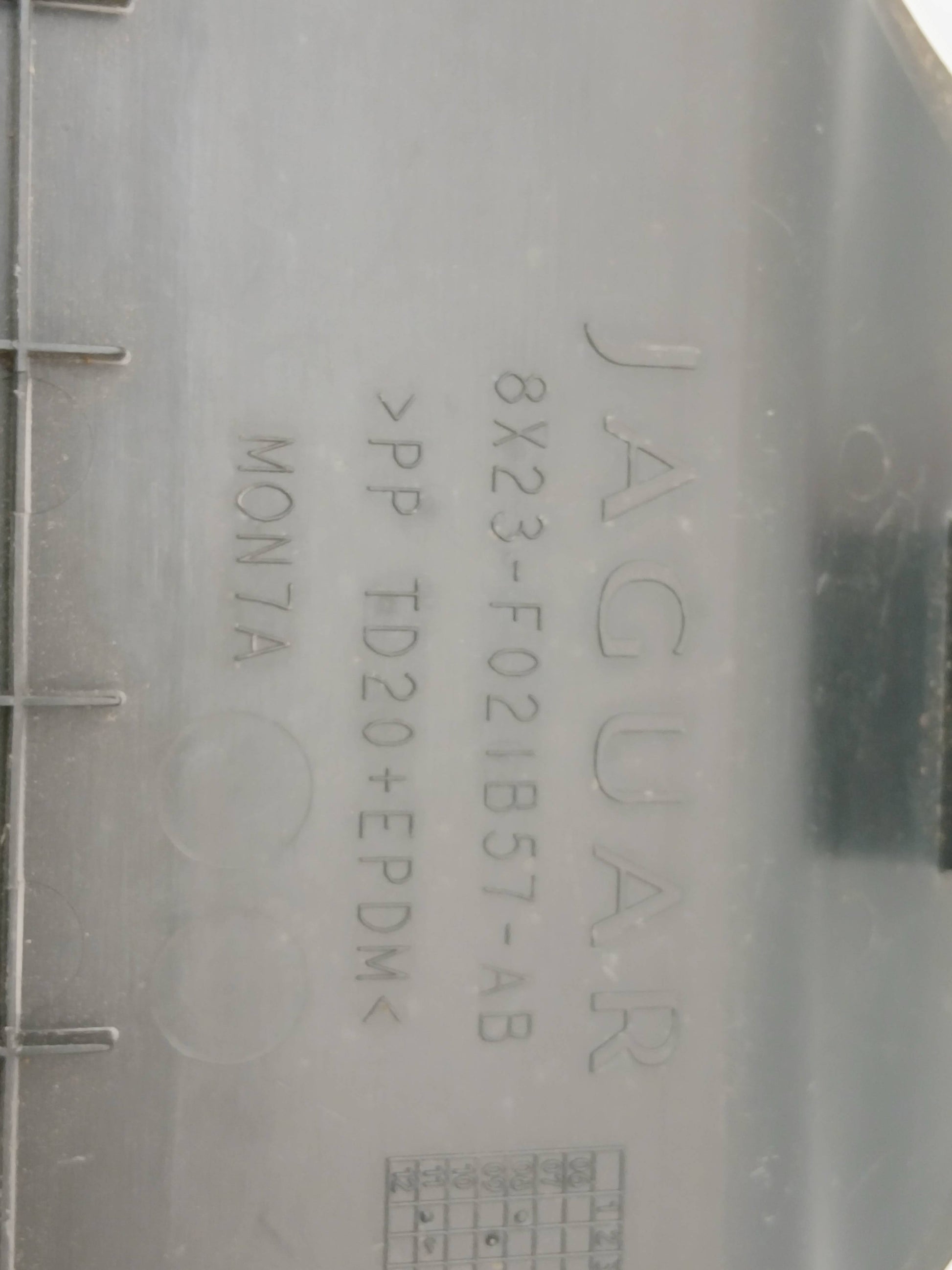 8X23F021B57AB