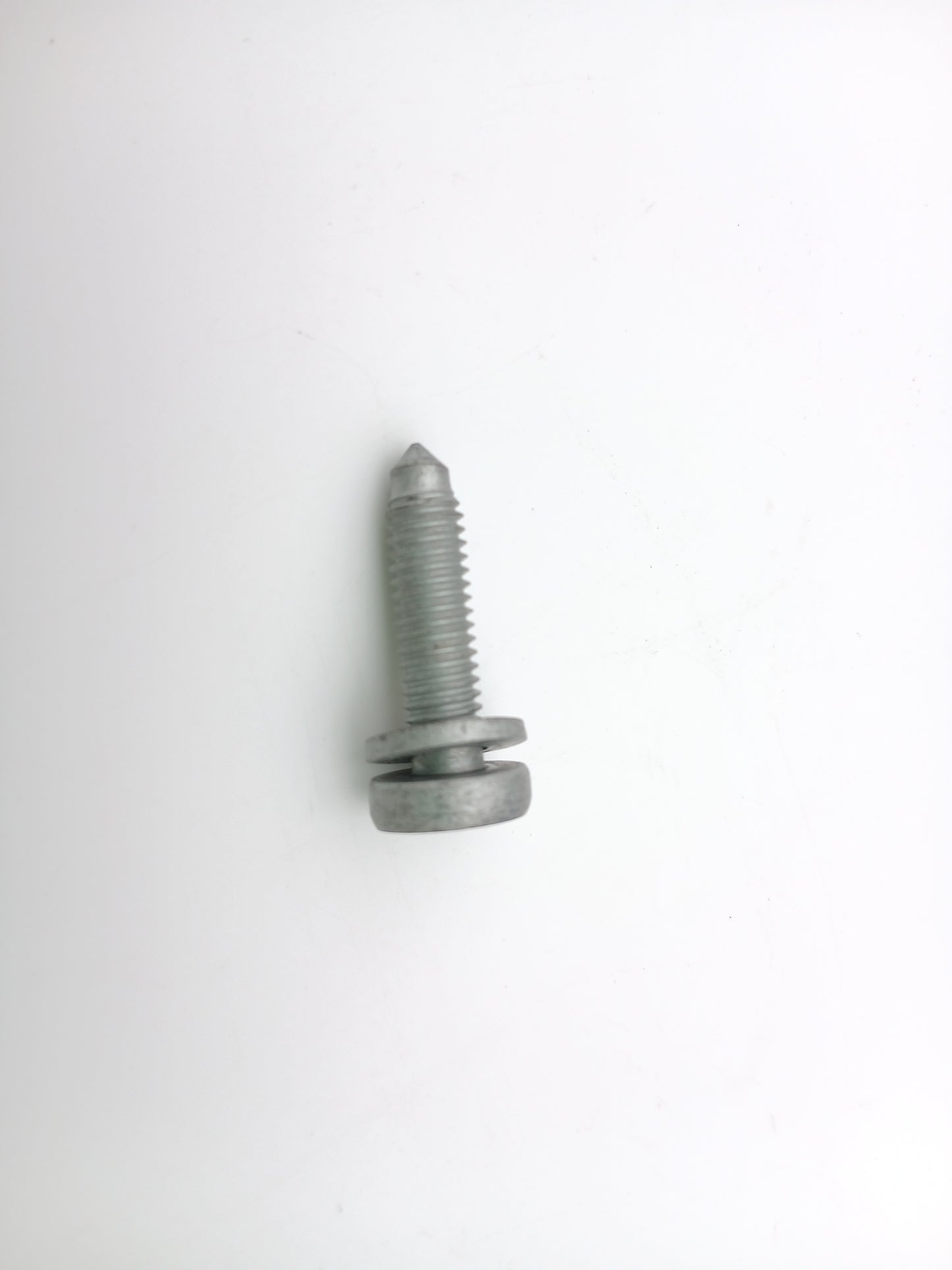 LR033002,C2D11190