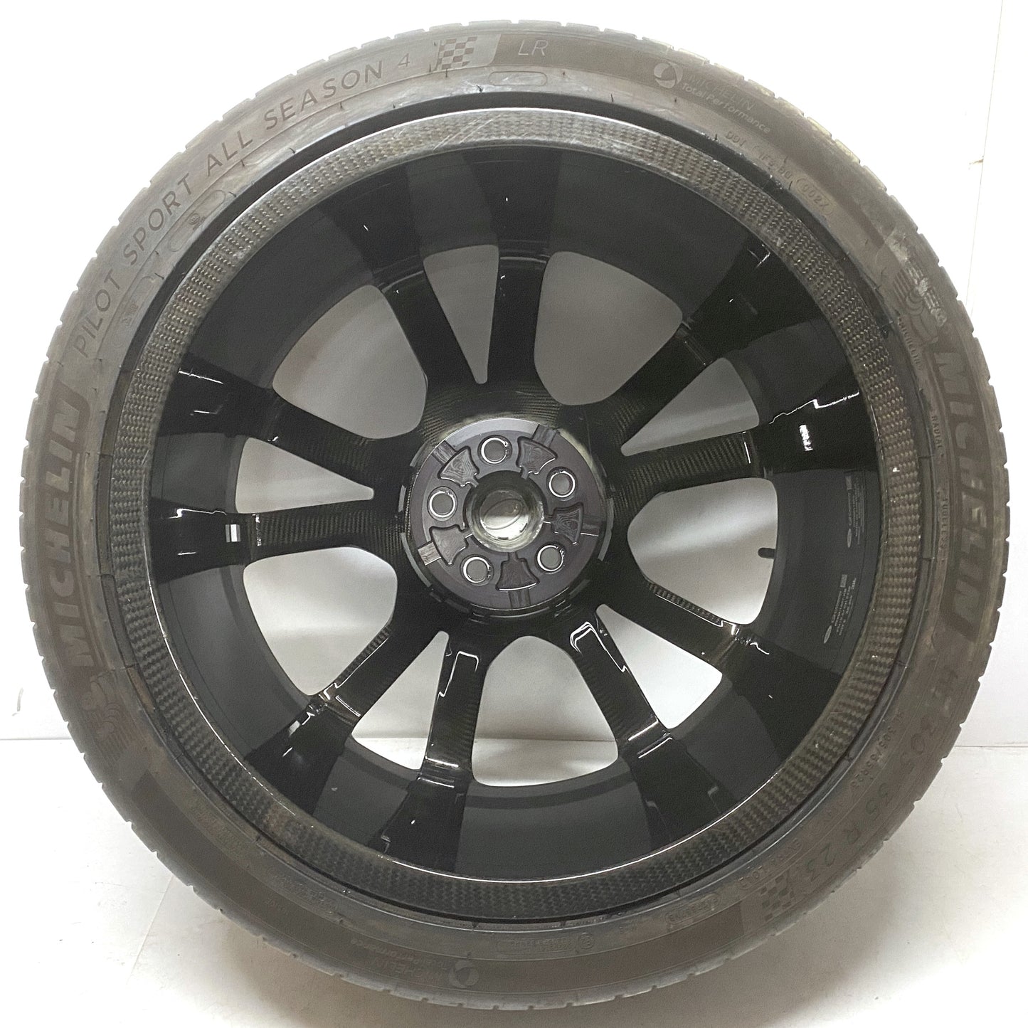 LR185575K