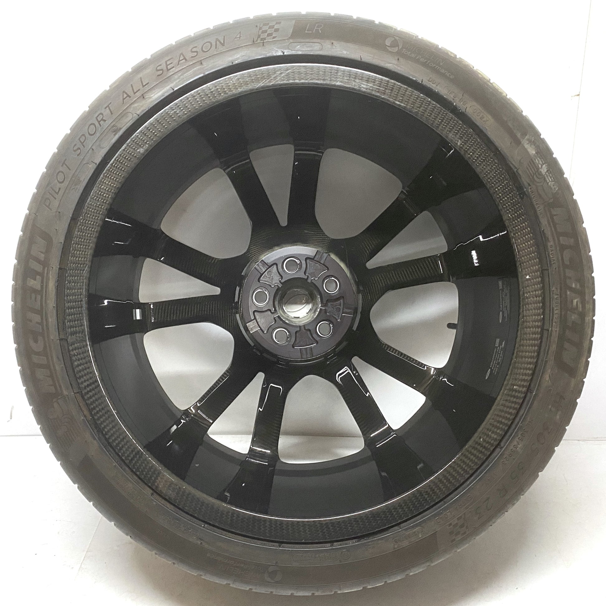 LR185575K