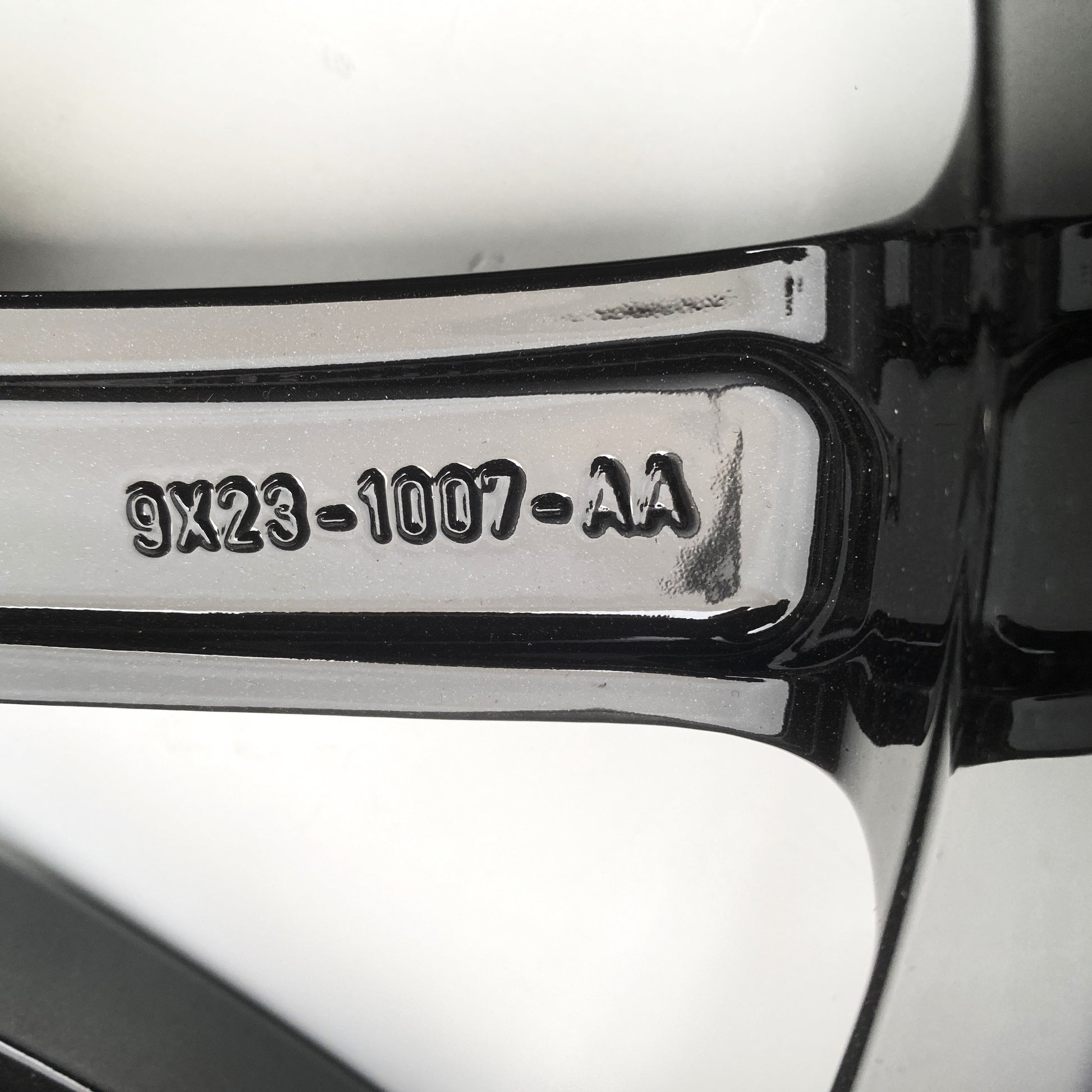C2Z9556